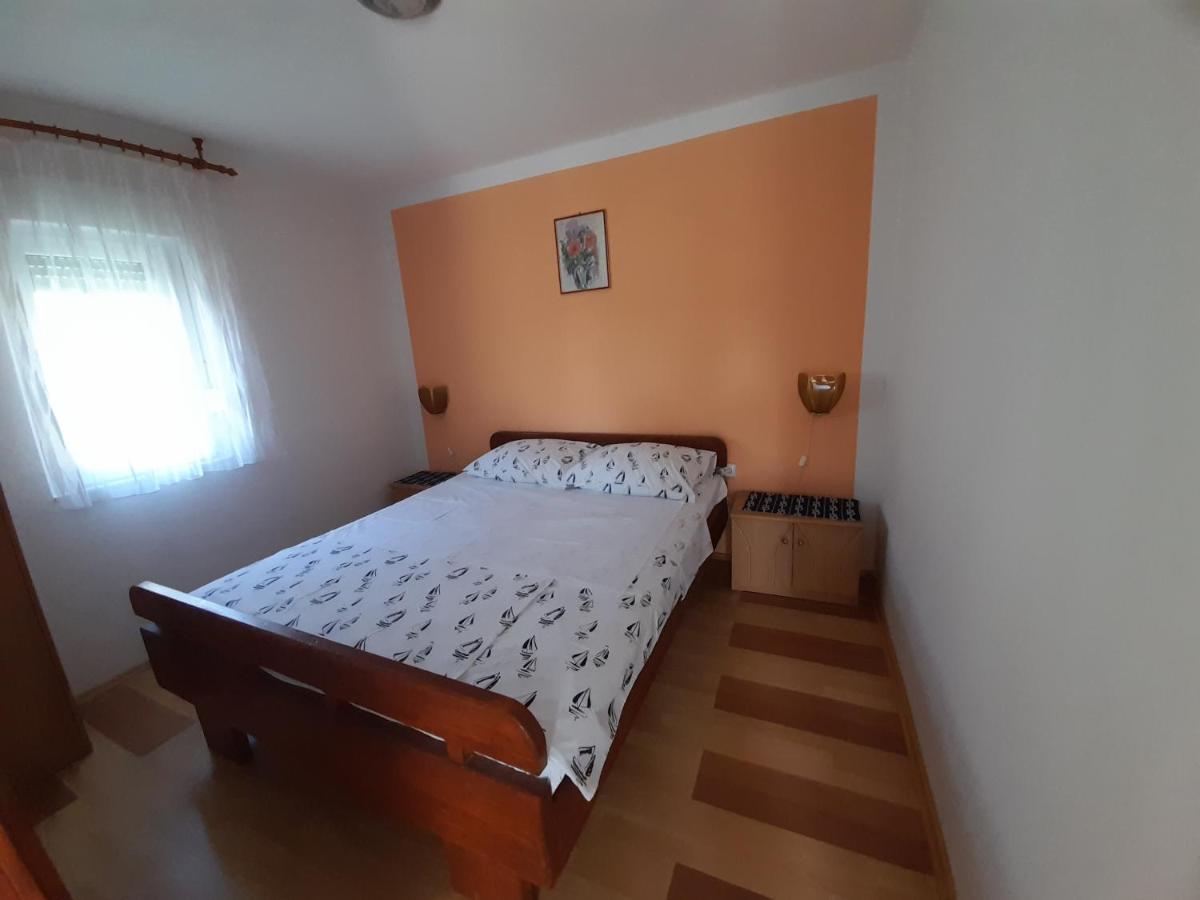Apartman Pilcik Vir Luaran gambar