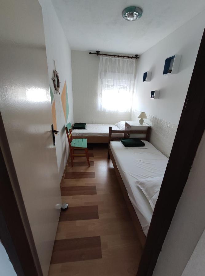 Apartman Pilcik Vir Luaran gambar